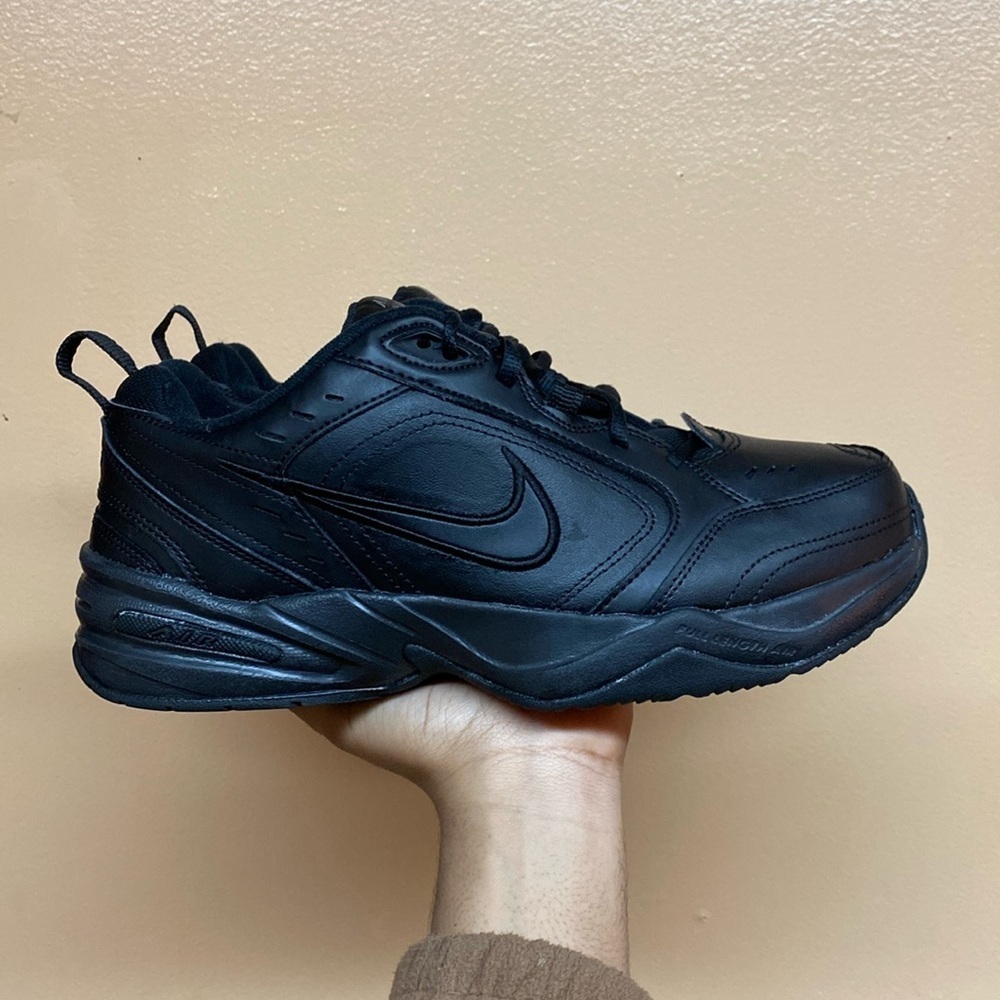 Nike Air Monarch IV “Black Metallic Silver” Size 9.5 Wide 416355-001